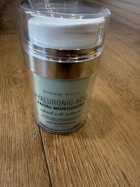 Clinical Works Hyaluronic Acid Facial Moisturizer - Light Mint